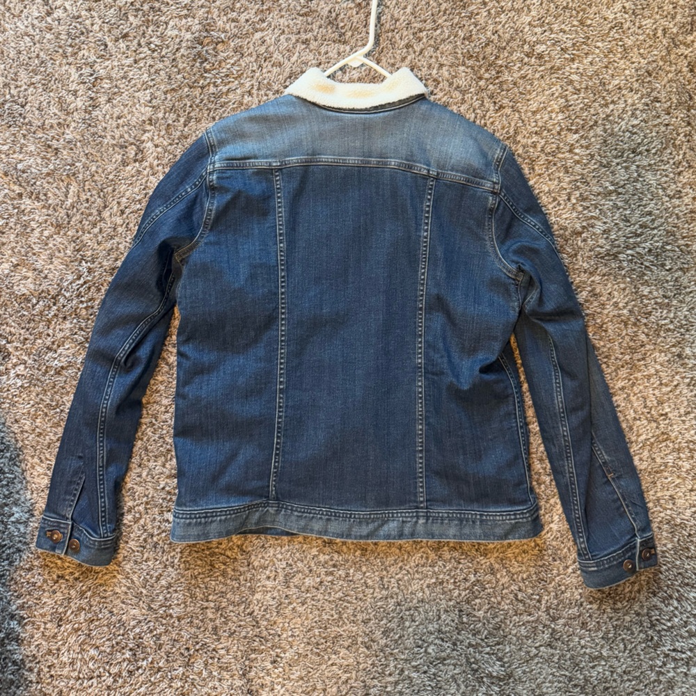 Duluth Trading Co. Women's Sherpa Lined Denim Jacket - Picture 4 of 6